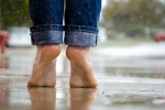 How to Take Care of Foot in monsoon, feet in monsoon, 4 steps to follow to keep your feet neat and clean in monsoon, Flip flop