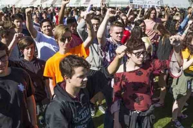 Arizona Student Gather To Raise Their Voice On Gun Violence Turns To Sit-In At Governor&#039;s Office