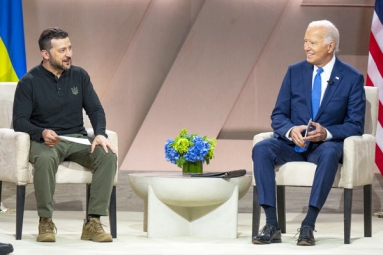 Biden Introduces Zelensky As President Putin