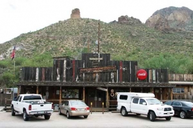 Old West Town of Tortilla Flat Attracts Tourists All Over the World