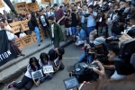 Wa Lone, Reuters journalists, dozens protest against jailing of reuters reporters, Mb testified