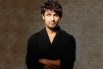 seafood allergy symptoms, sonu kakkar, sonu nigam in icu due to severe seafood allergy know causes symptoms, Tamil song