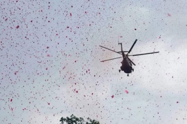 India’s military pay tribute to healthcare workers with fighter jets and army bands