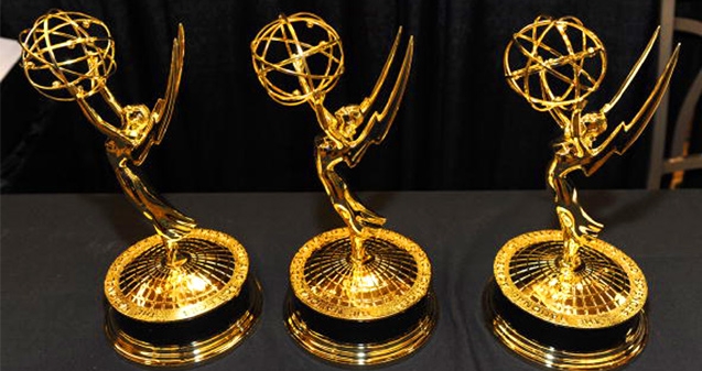 Breaking Bad gains top drama prize at the Emmys},{Breaking Bad gains top drama prize at the Emmys