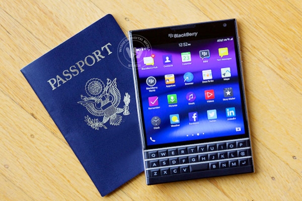 BlackBerry luanches &quot;BlackBerry Passport&quot;},{BlackBerry luanches &quot;BlackBerry Passport&quot;