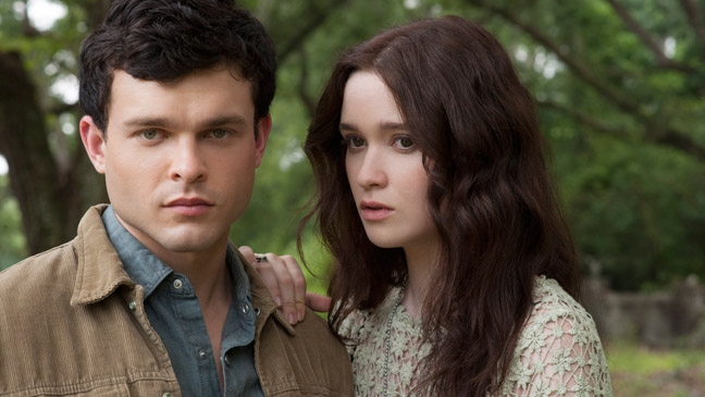 In Theaters This Weekend: Reviews of &#039;Beautiful Creatures,&#039; &#039;Save Haven&#039; and More