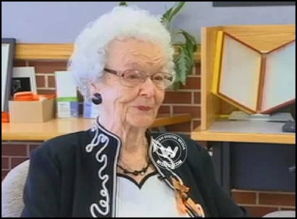 Woman completes education at 99 years of age},{Woman completes education at 99 years of age