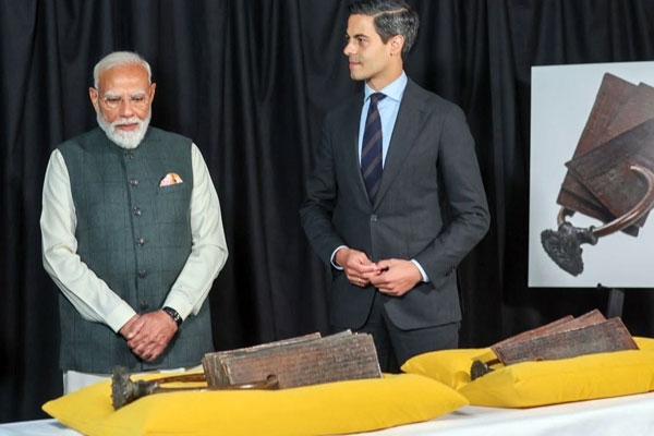 Netherlands Returns Old Chola-Era Copper Plates to India Netherlands Returns Old Chola-Era Copper Plates to India
