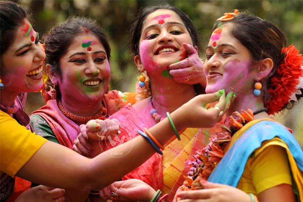 Narendra Modi greets voters on Holi},{Narendra Modi greets voters on Holi